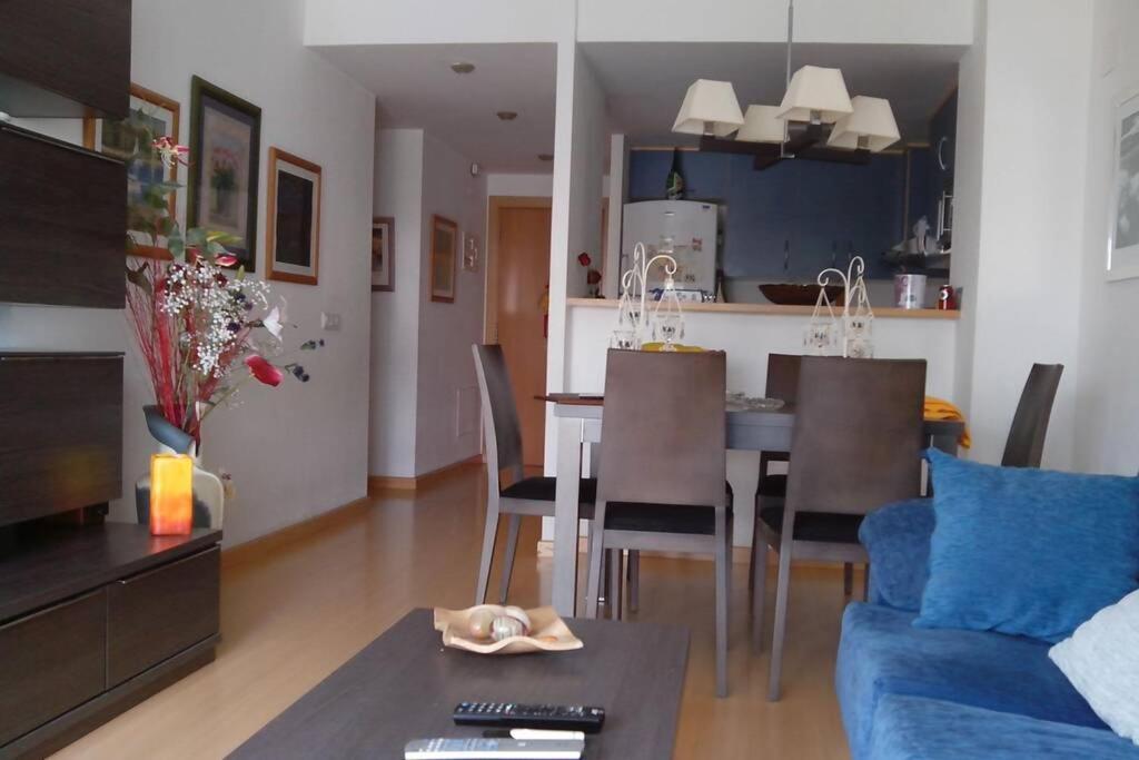 Bonito apartamento de 3 hab. con jardín Rosas Exterior foto