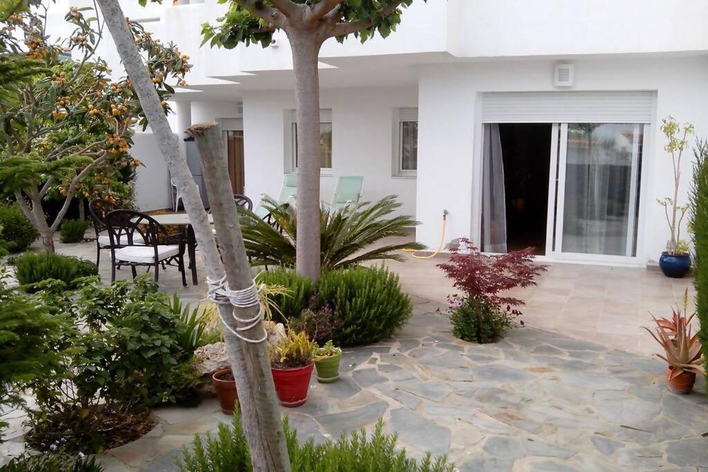 Bonito apartamento de 3 hab. con jardín Rosas Exterior foto